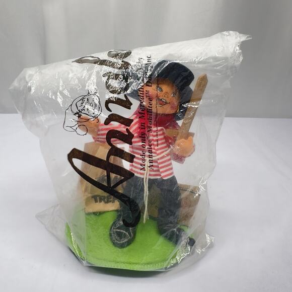 ANNALEE 1997 7" HALLOWEEN SWASHBUCKLER Pirate Boy With Tags & Bag - Picture 5 of 11